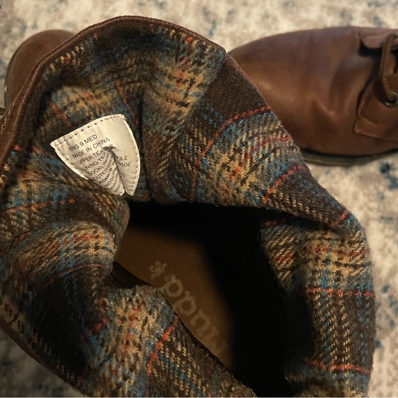 Women’s Mudd Boots - Picture 6 of 6